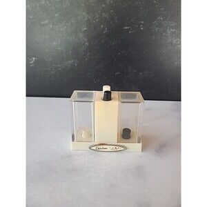 Oskaloosa Iowa Souvenir Salt And Pepper Shakers Vintage